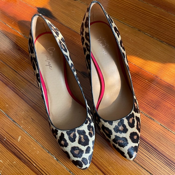 Pumps - Picture 2 of 3